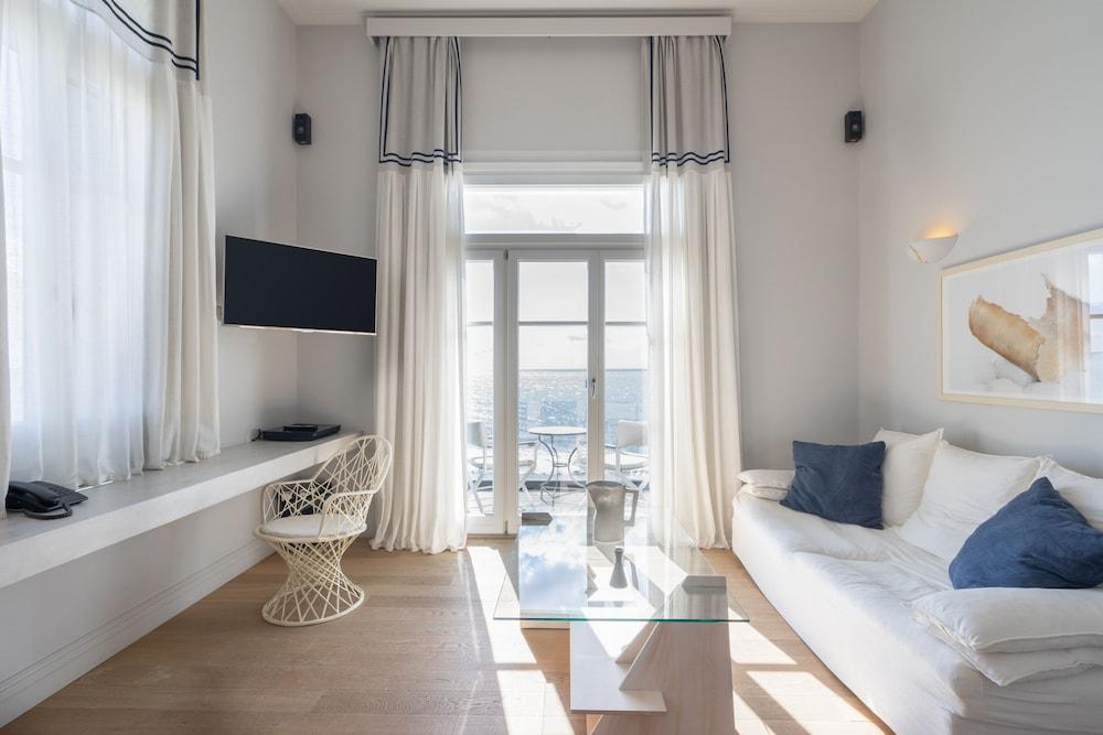 Dexamenes Seaside Hotel 4*