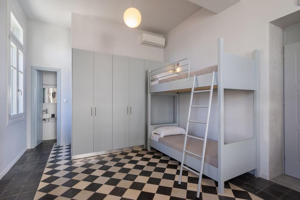 Dexamenes Seaside Hotel 4*